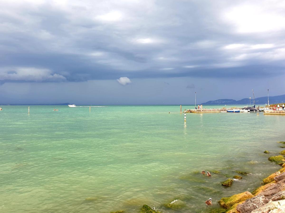 Casa Vacanza & Suite Joy Песк'єра-дель-Гарда Екстер'єр фото