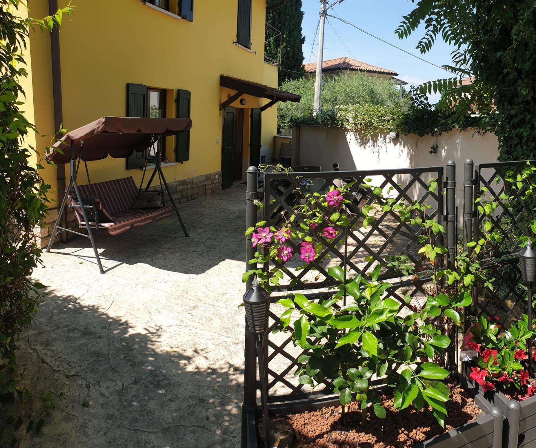 Casa Vacanza & Suite Joy Песк'єра-дель-Гарда Екстер'єр фото